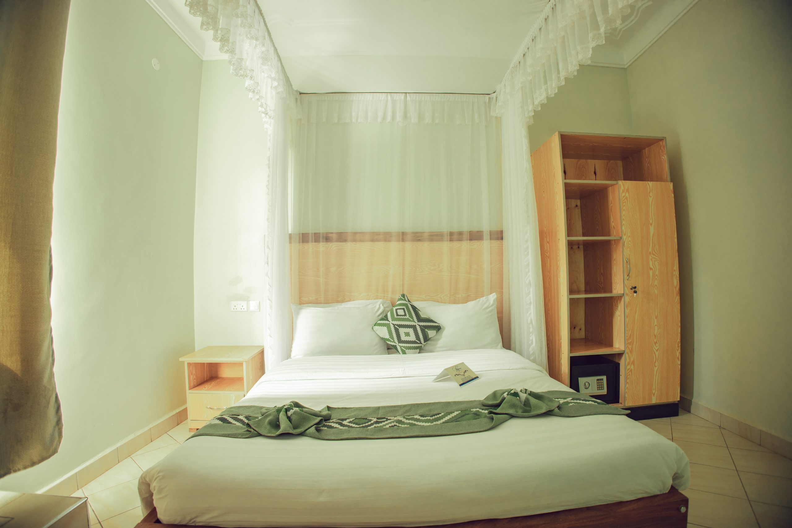 ekhayacrescenthotel